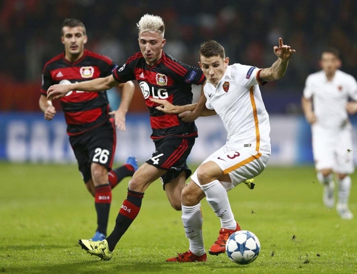 Duel sengit Leverkusen vs AS Roma berujung imbang 4-4