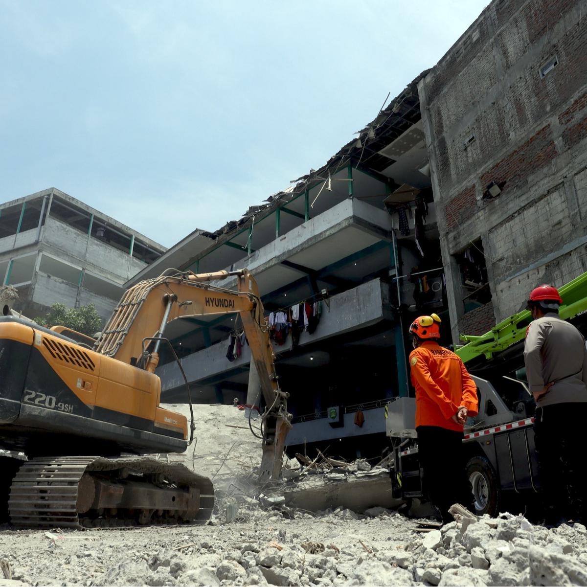 Update Ponpes Roboh: Pembersihan Puing Memasuki Tahap Akhir, Pencarian Korban Tinggal 10 Orang