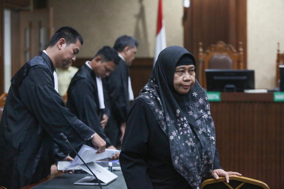 FOTO: Dua Eks Petinggi Pertamina Divonis 4,5 dan 3,5 Tahun dalam Kasus Korupsi LNG