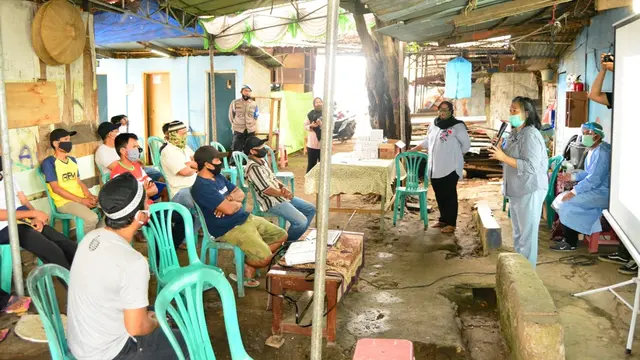 Praktik Bisnis Berkelanjutan dengan Mendonasikan Sampah Kemasan Makanan