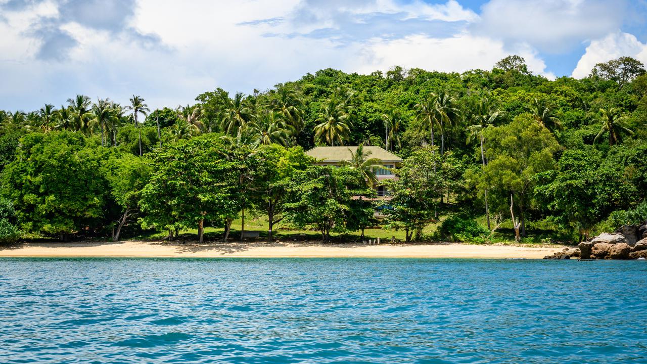 Pantai Laem Kho Chao, Phuket
