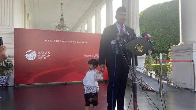 Dito Ariotedjo resmi menjabat sebagai Menteri Pemuda dan Olahraga (Menpora). Jabatan tersebut diembat usai Presiden Jokowi melantiknya di Istana Negara Jakarta (Liputan6.com/Muhammad Radityo Priyasmoro)