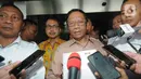 Menko Polhukam, Mahfud Md memberikan keterangan seusai menyerahkan Laporan Harta Kekayaan Penyelenggara Negara (LHKPN) di Gedung KPK, Jakarta, Senin (2/12/2019). Diberitakan sebelumnya, KPK mengimbau para menteri untuk melaporkan kekayaan mereka ke KPK. (merdeka.com/Dwi Narwoko)