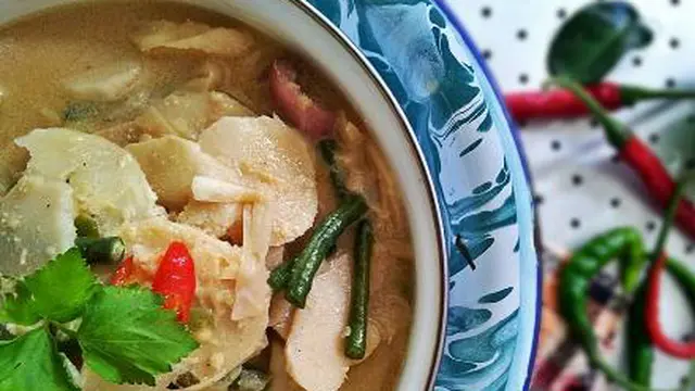 Menu Maksi: Rebung Kuah Santan