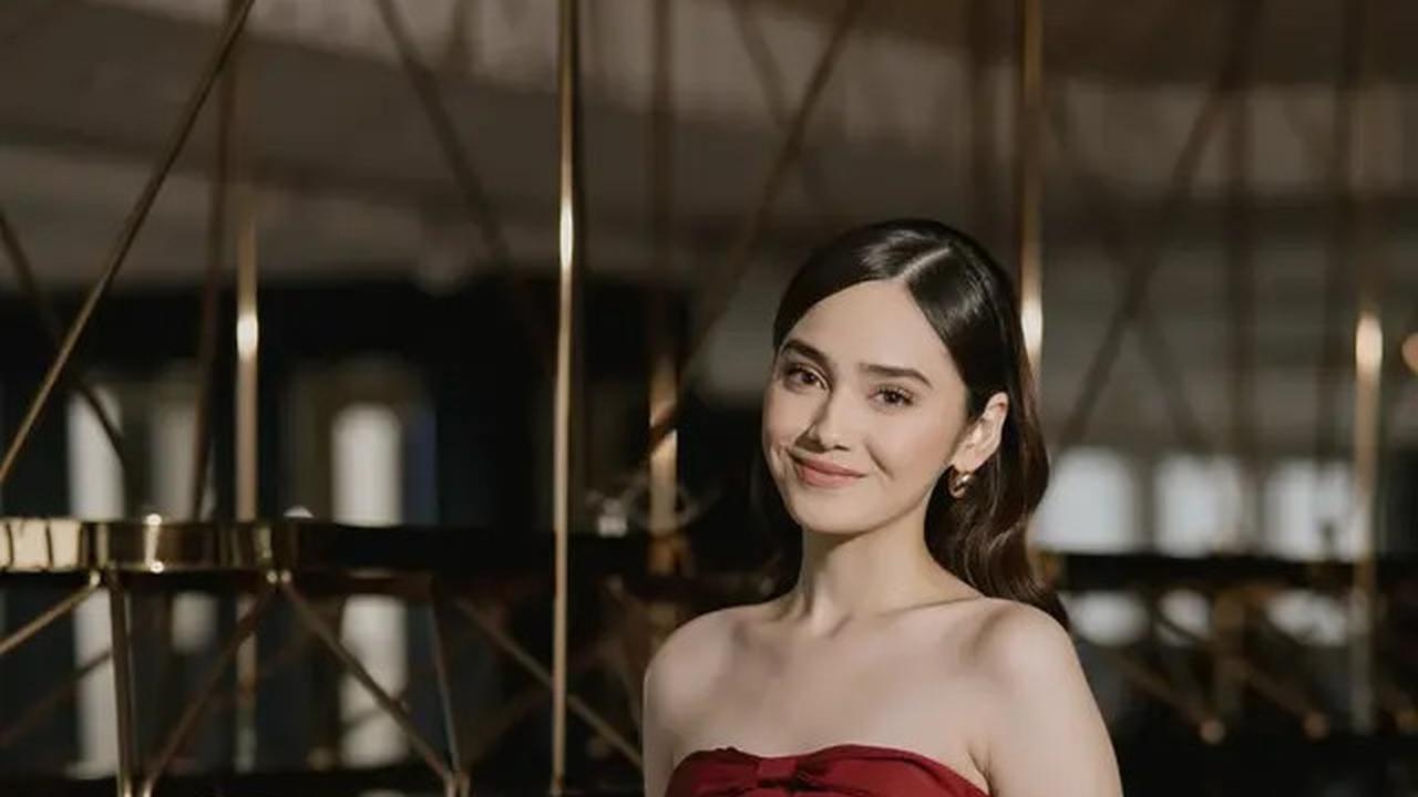 Detail Dress Merah Syifa Hadju di Perayaan Ultah ke-25, Tampil Anggun dan Menawan