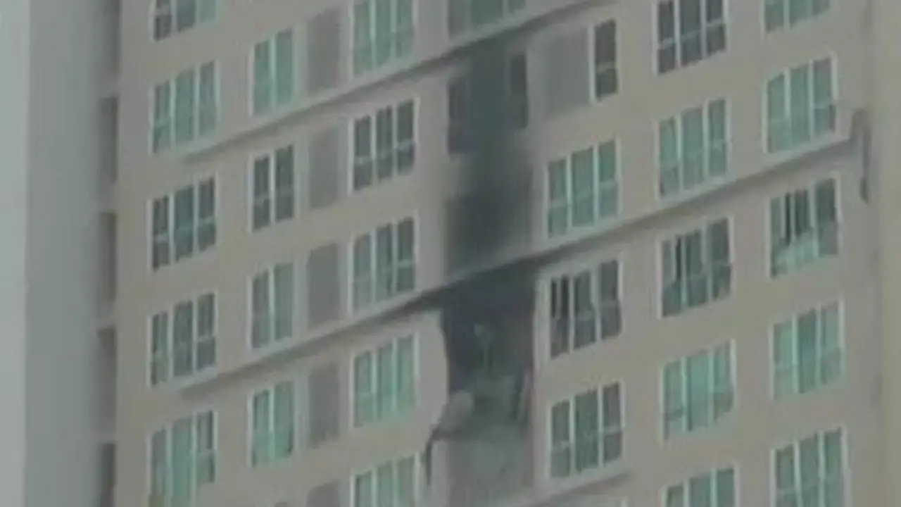 VIDEO: Lantai 25 Apartemen Gandaria City Kebakaran 