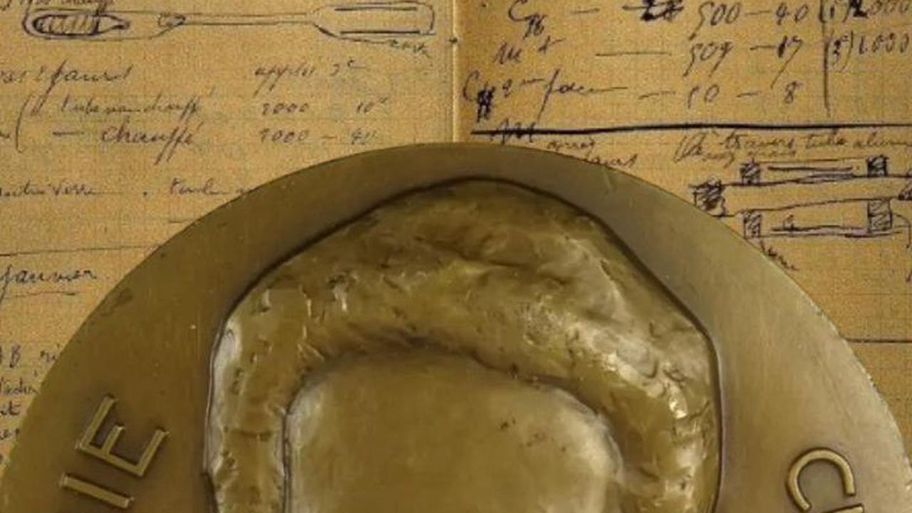 Tulisan Tangan Ilmuwan Pemenang Nobel Prize Ini Tak Boleh Sembarangan Dilihat, Bisa Berbahaya