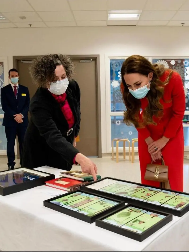 Tampilan Kate Middleton Bernilai Nyaris Rp100 Juta Saat Promosi Buku Fotografinya