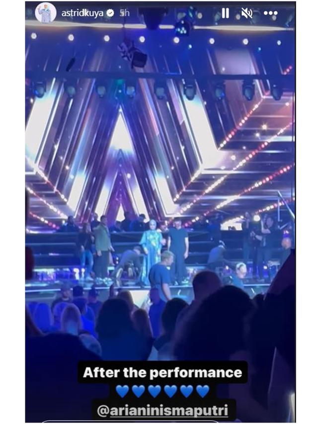 7 Potret Uya Kuya Nonton Putri Ariani di Final AGT, Merinding Pas Dengar Langsung