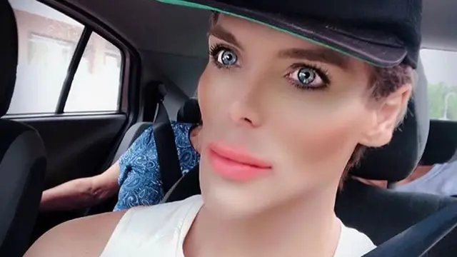 Bukannya Keren, 8 Foto Editan Ini Malah Bikin Ngeri yang Lihat