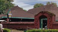 Penampakan Masjid Agung Sang Cipta Rasa Cirebon yang memiliki banyak kisah dan cerita sejarah perkembangan Cirebon. Foto (Liputan6.com / Panji Prayitno)