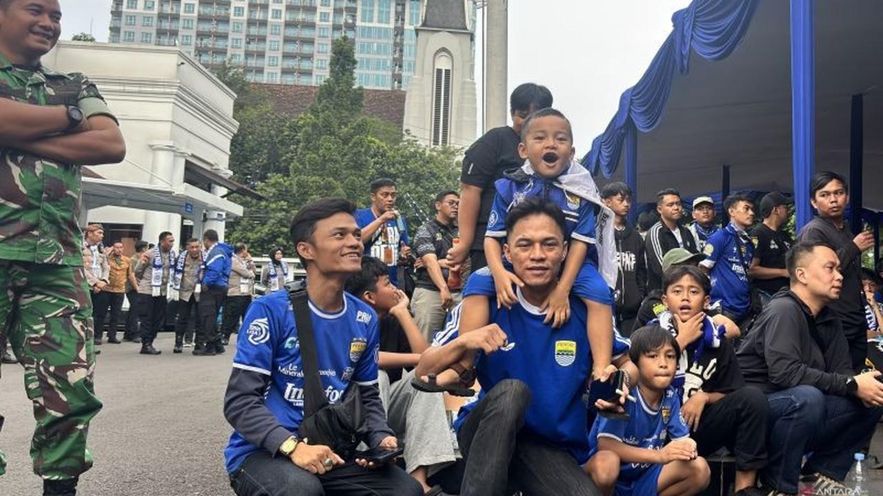 Polrestabes Bandung Kerahkan 2.500 Personel Amankan Pengamanan Nobar Persib Bandung di 100 Titik