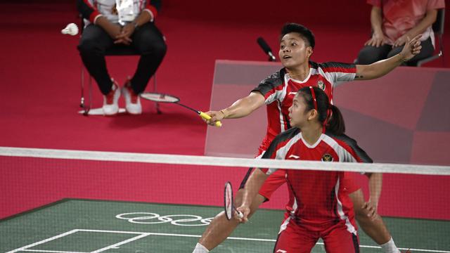 Greysia / Apriyani Kalahkan Pasangan Malaysia