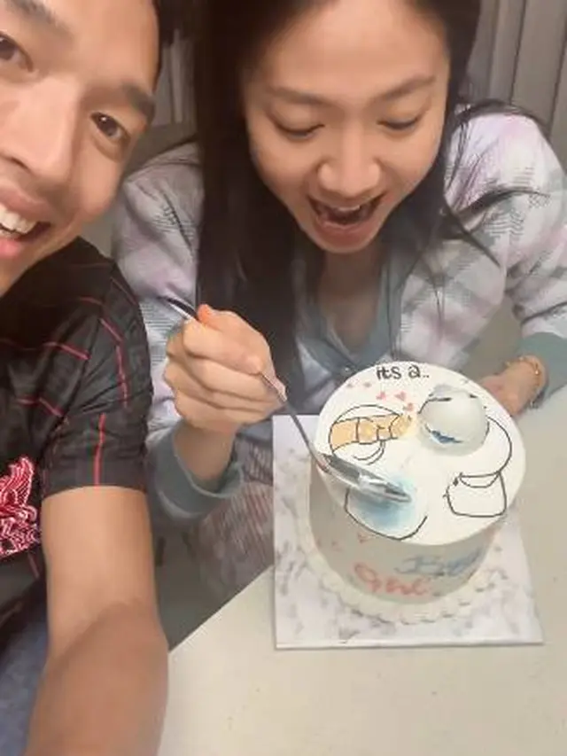 7 Momen Jonatan Christie dan Shanju Umumkan Kelamin Buah Hati