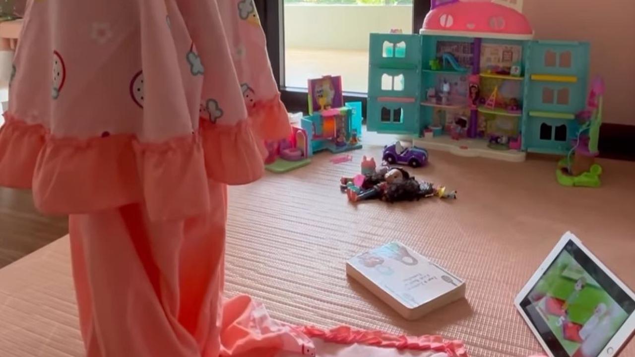 Intip Momen Lucu Zunaira Anak Syahnaz dan Jeje Belajar Sholat di Usia 3 Tahun, Bikin Gemas