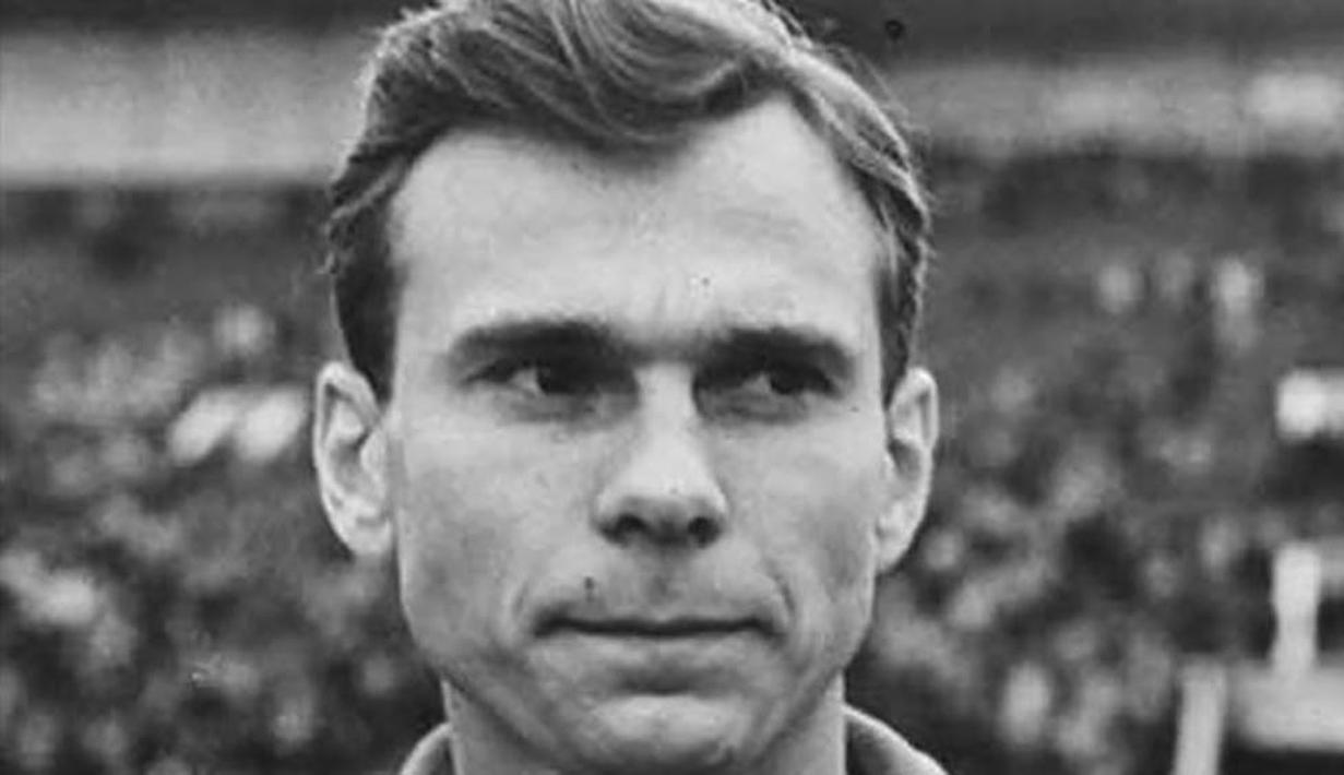 5. Valentin Ivanov, striker asal Uni Soviet ini berhasil membawa negaranya juara Piala Eropa 1960 dan dirinya juga menjadi salah satu pencetak gol terbanyak. (UEFA)