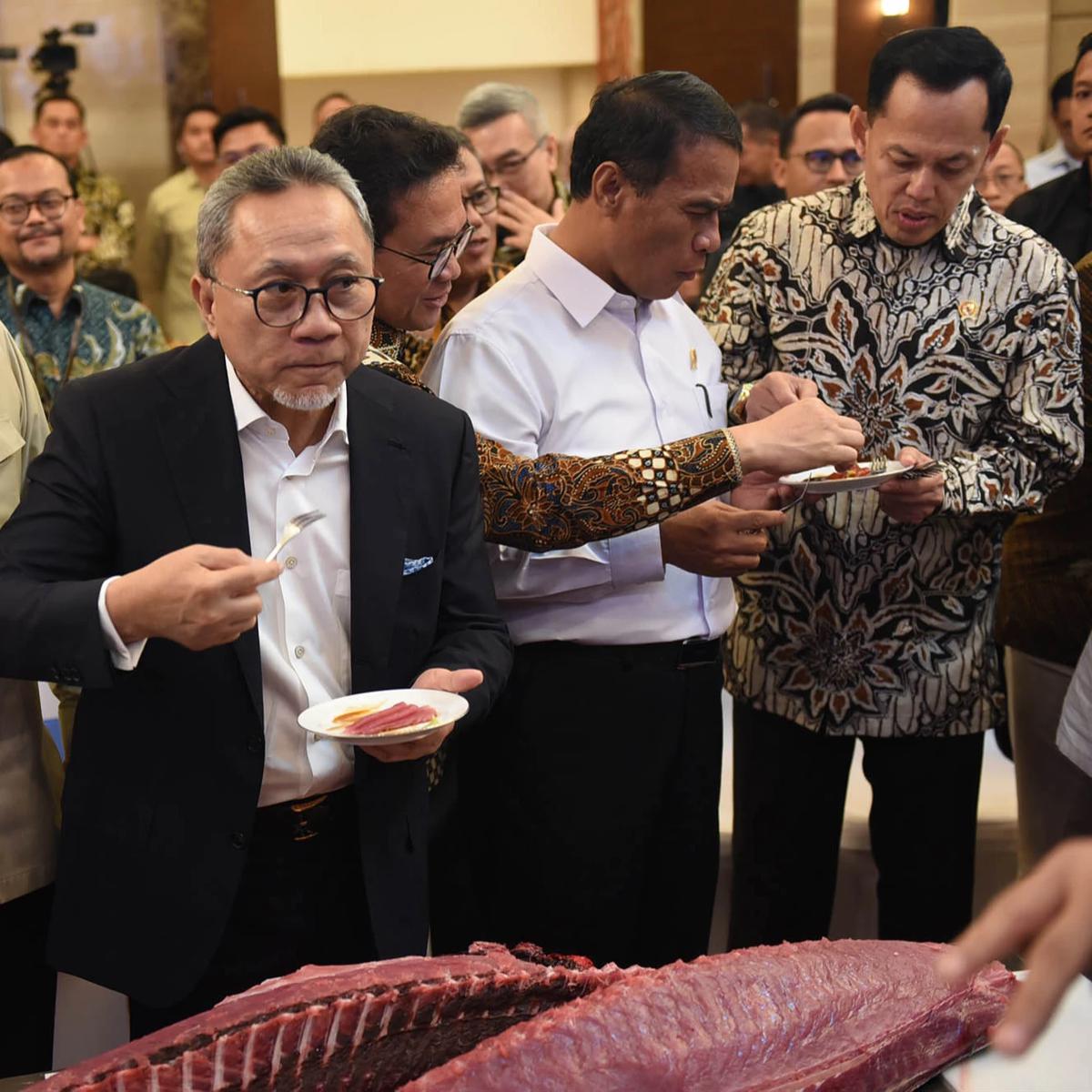 FOTO: Setahun Pemerintahan Prabowo, Zulhas Umumkan Impor Beras Nol Persen