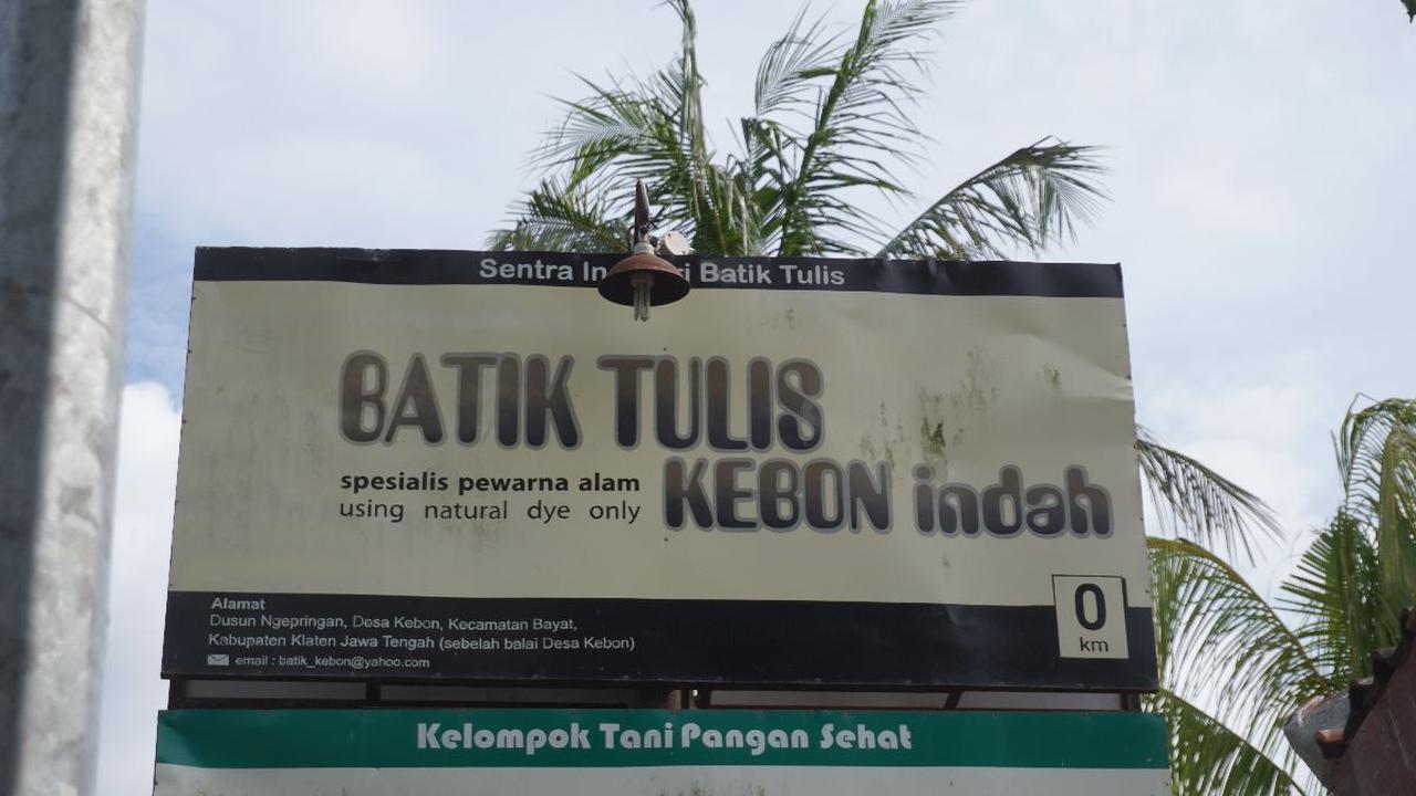 Batik Tulis Bayat Gunakan Pewarna Alami