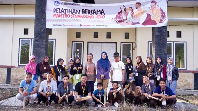 Senandung Jolo.