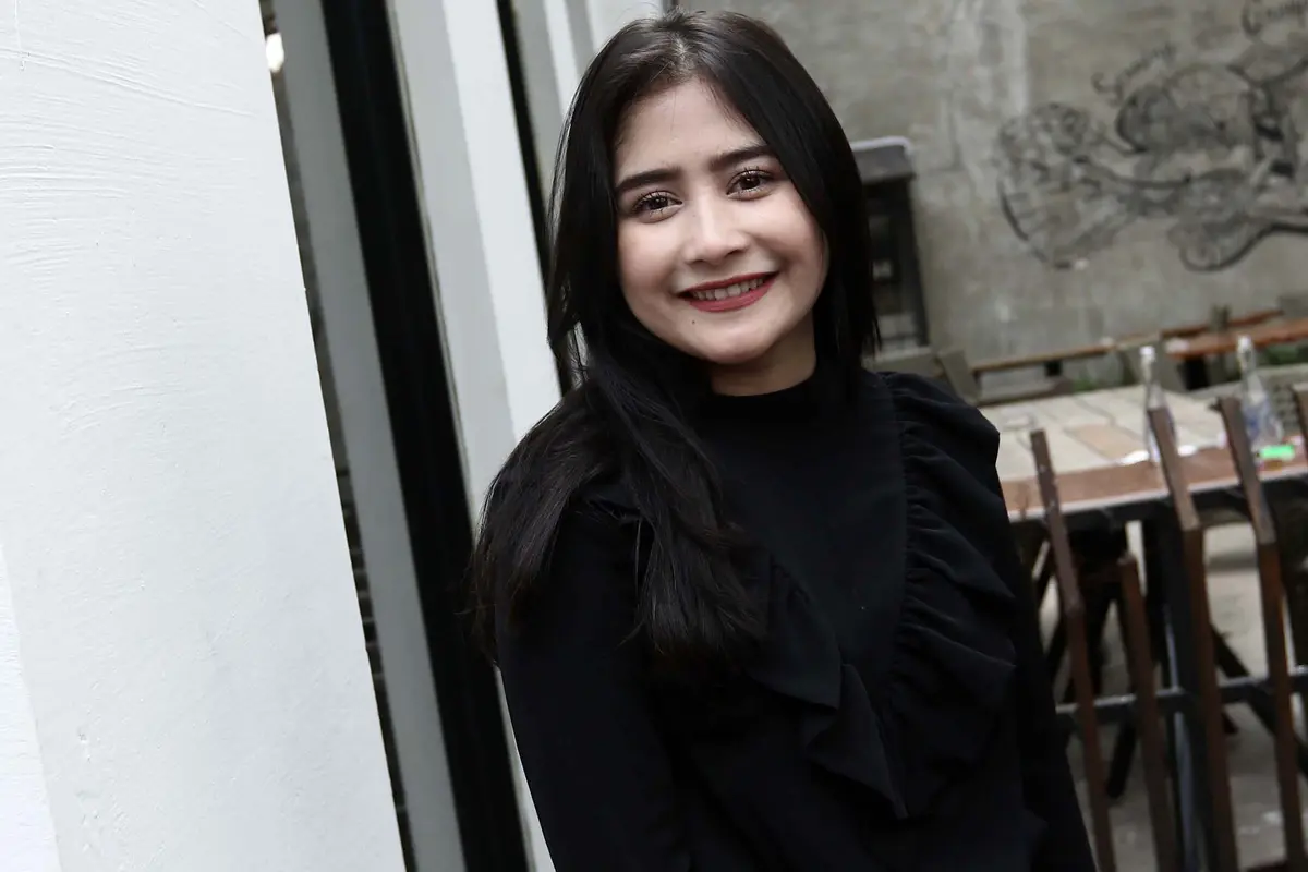 Prilly Latuconsina