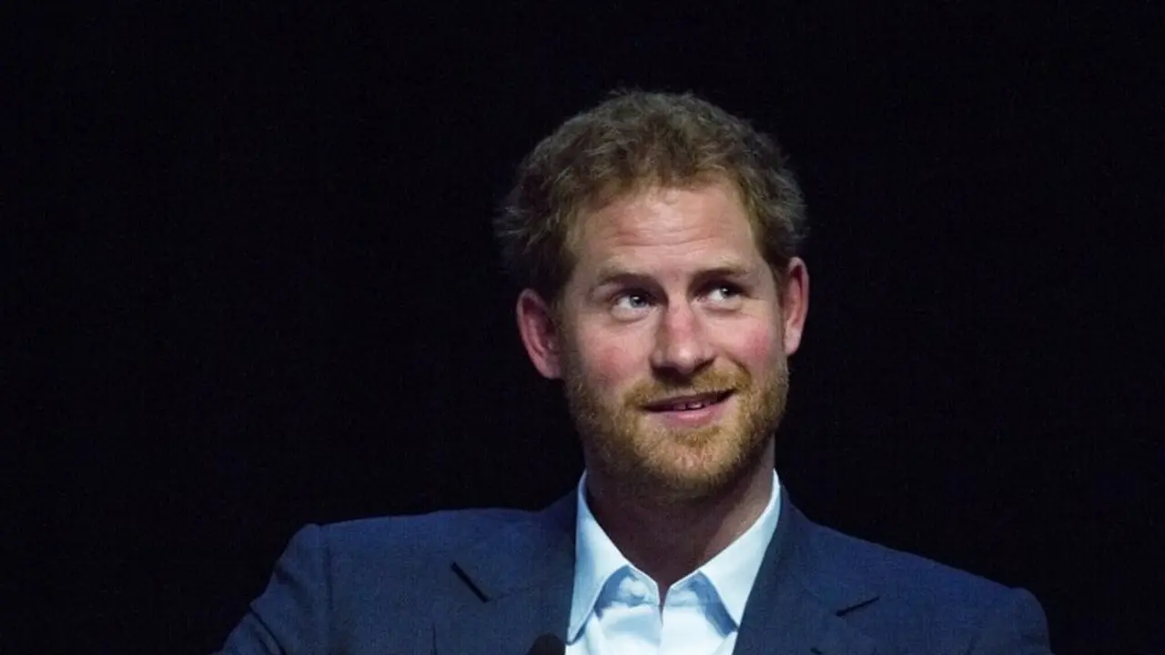 Pangeran Harry follow Instagram Meghan Markle dengan akun rahasia. (AFP/Bintang.com)