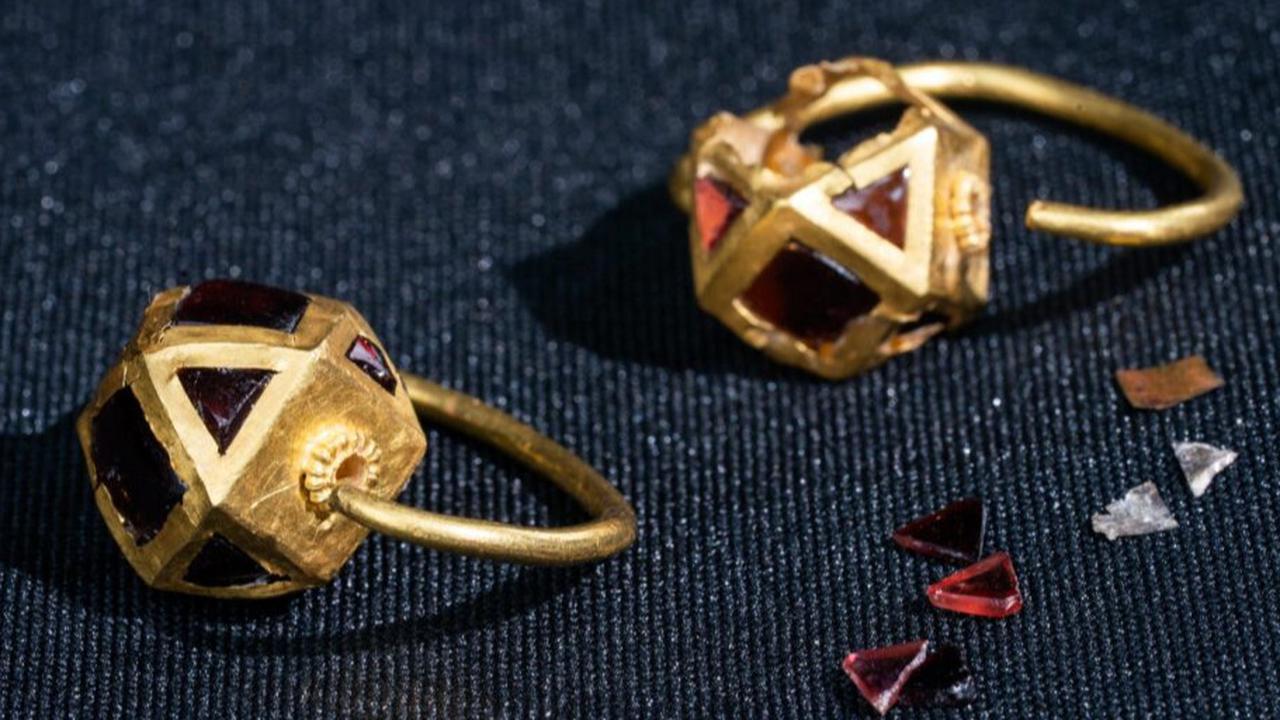 Arkeolog Temukan Harta Karun Perhiasan Emas di Makam Wanita Bangsawan yang Pernah Dicuri 1.600 Tahun Lalu