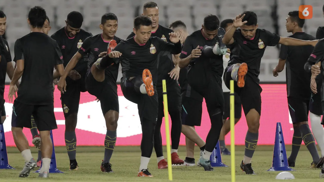 Latihan Bhayangkara FC