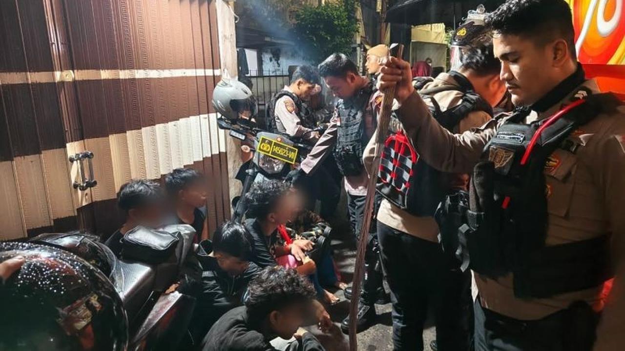 Polisi Gagalkan Tawuran Remaja Palmerah, Tujuh Orang Diamankan dengan Sajam