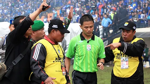 Cari Tahu Performa 3 Wasit Indonesia, Ikut Memihak Tuan Rumah?
