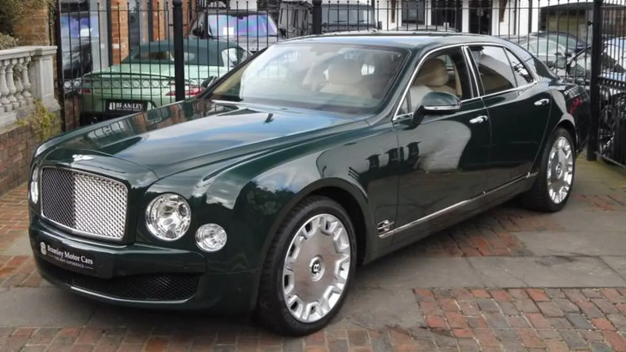 Bentley Mulsanne Bekas Ratu Inggris Dijual, Berapa Harganya?