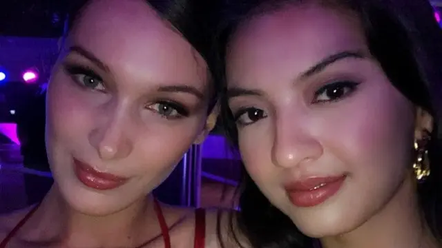[Bintang] Kakak Adik Gigi Hadid-Bella Hadid Selfie dengan Seleb Indonesia. Siapa yang Paling Cantik?