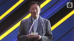Deputy Chairman Lippo Group James T Riady memberi sambutan usai meraih Lifetime Achievement Golden Property Award 2021 yang digelar 99 group dan IPW di Jakarta, Kamis (21/10/2021). Golden Property Awards 2021 menetapkan 65 penerima penghargaan yang dibagi dalam 6 kategori. (Liputan6.com/HO/Lippo) 