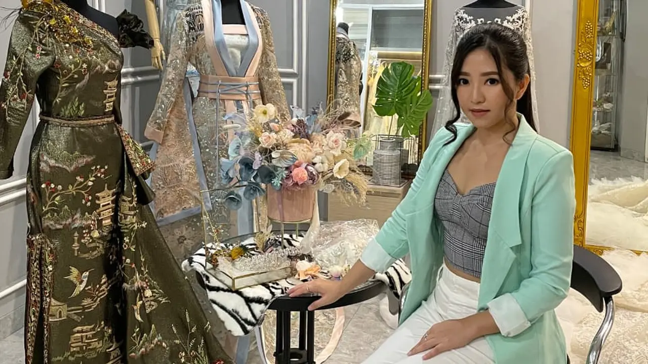 Metta Febriyan dengan rancangannya