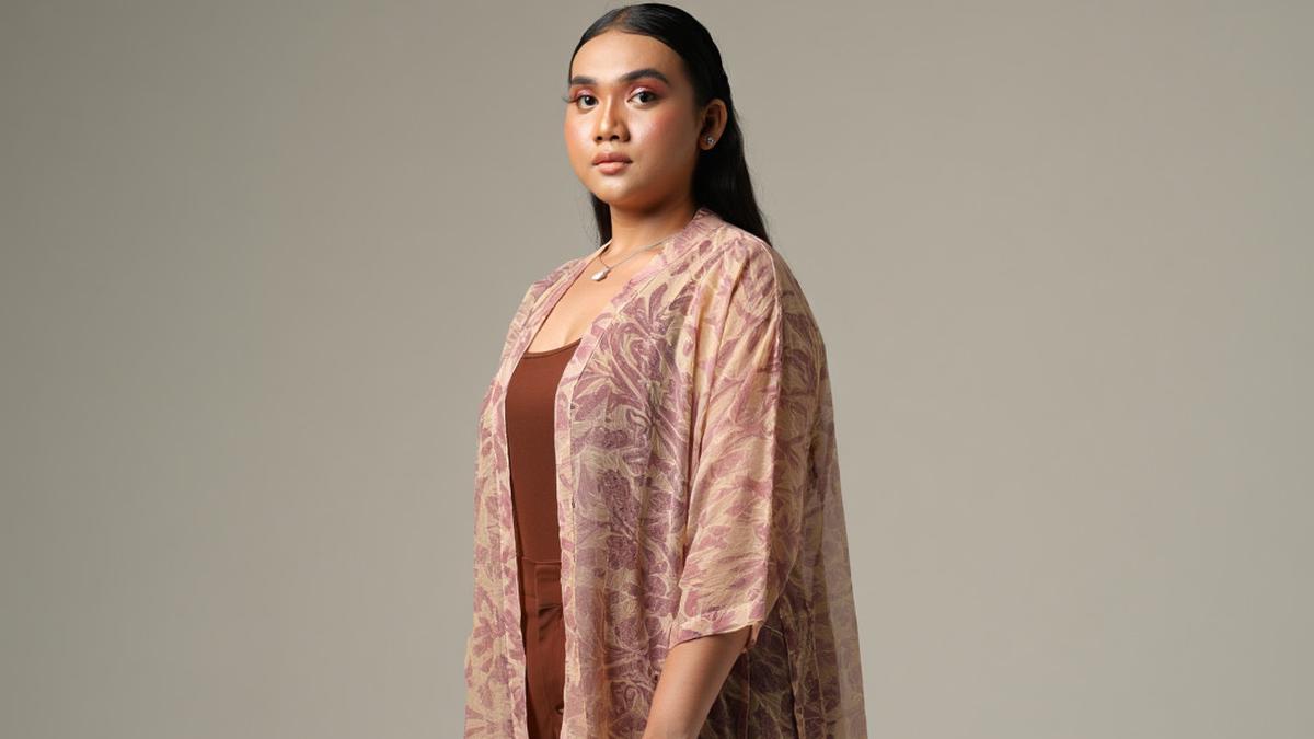 10 Model Tunik Batik untuk Orang Gemuk yang Sering Dianggap Salah, Padahal Justru Bikin Langsing