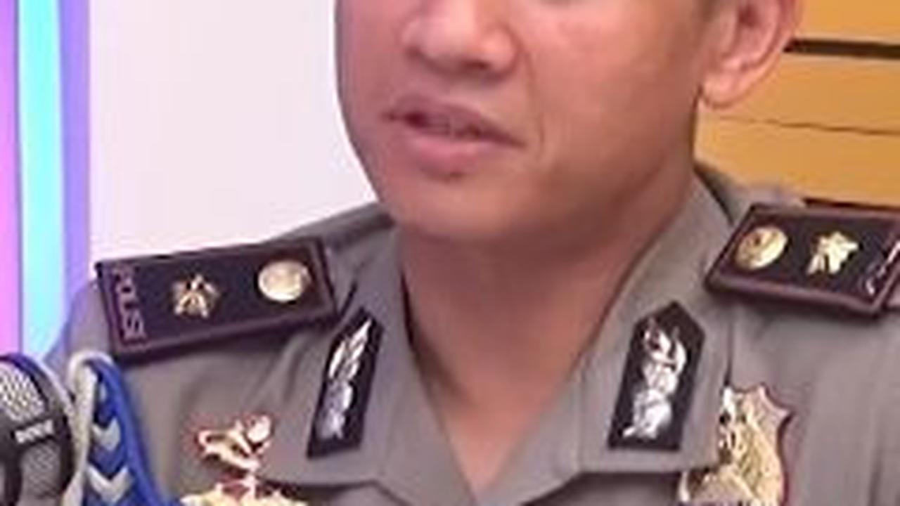 Syarif merupakan anak dari seorang Korps Wanita Angkatan Darat (Kowad).<br>
