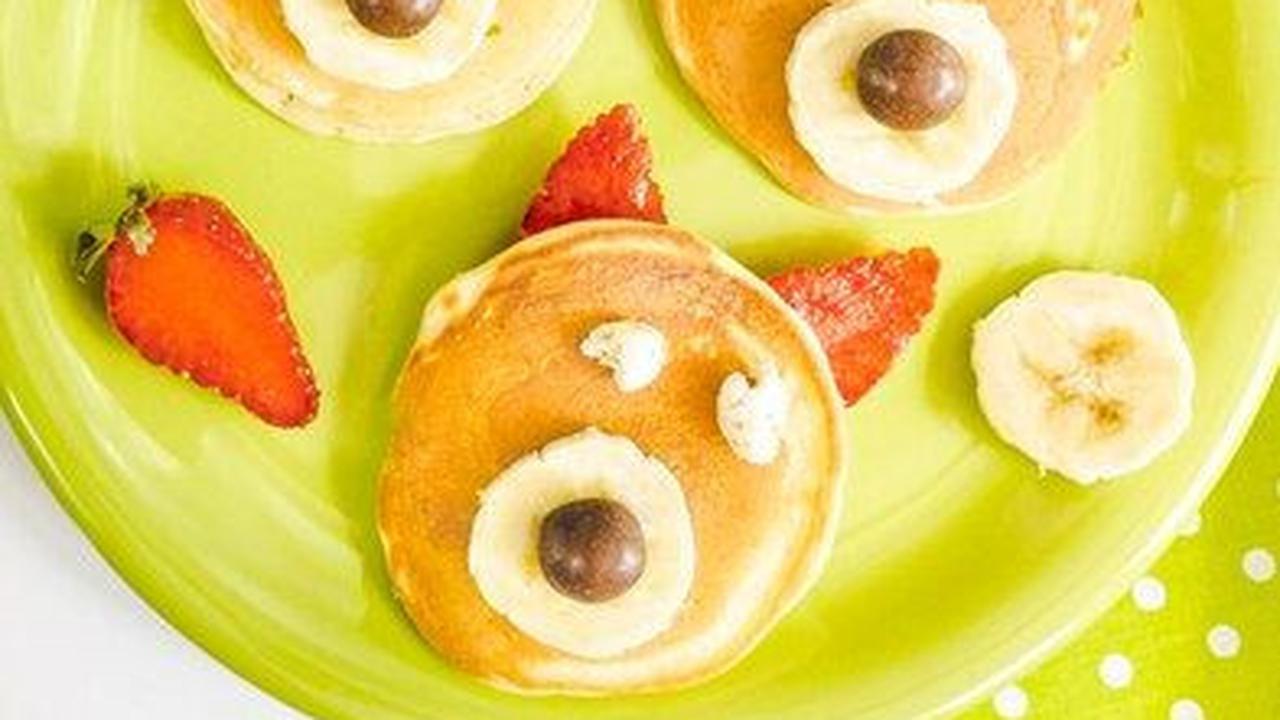 Dengan variasi makanan yang tepat, Ibu dapat menciptakan pengalaman makan yang menyenangkan dan bernutrisi untuk si kecil.