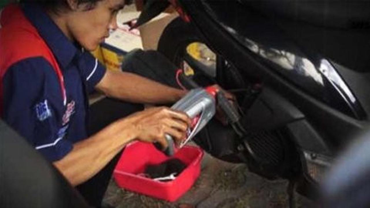 Bolehkah ganti merek oli mesin untuk kendaraan? Ini jawabannya!