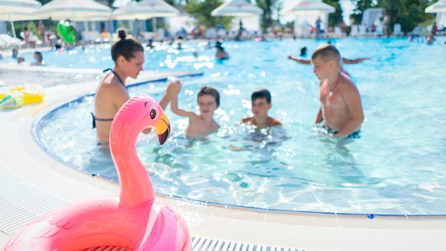 Utamakan Keselamatan Ketika Membawa Anak Berenang