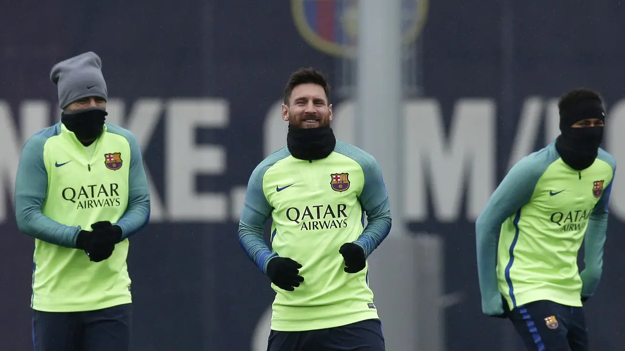 Sesi latihan Barcelona akhir pekan lalu disaksikan pesulap Inggris dengan nama panggung Dynamo. 