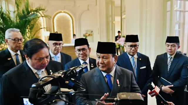 Presiden Prabowo Subianto didampingi Menteri Koordinator Bidang Perekonomian Airlangga Hartarto. (Dok Kemenko Perekonomian)