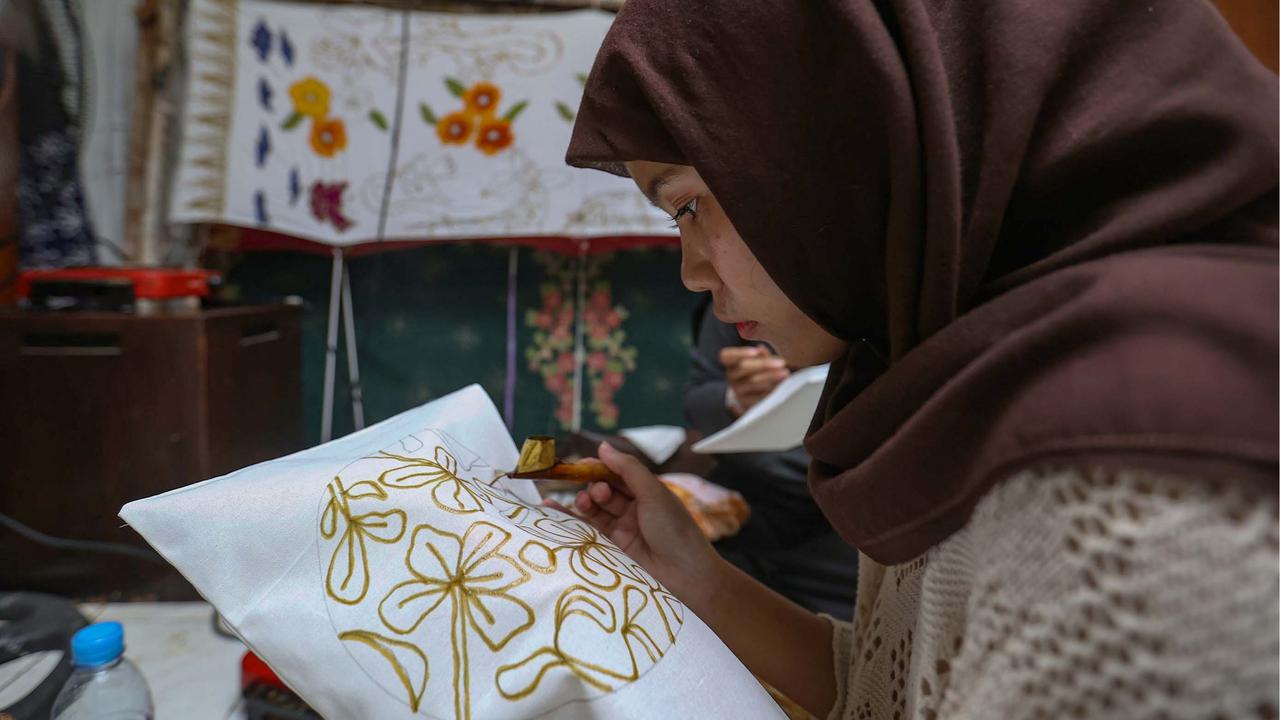FOTO: Rumah Batik Palbatu, Menjaga Warisan Batik Betawi dari Jantung Jakarta
