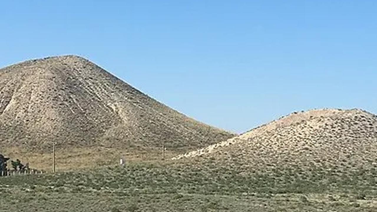 5. Gordion Dipenuhi Ratusan Tumuli (Bukit Pemakaman)