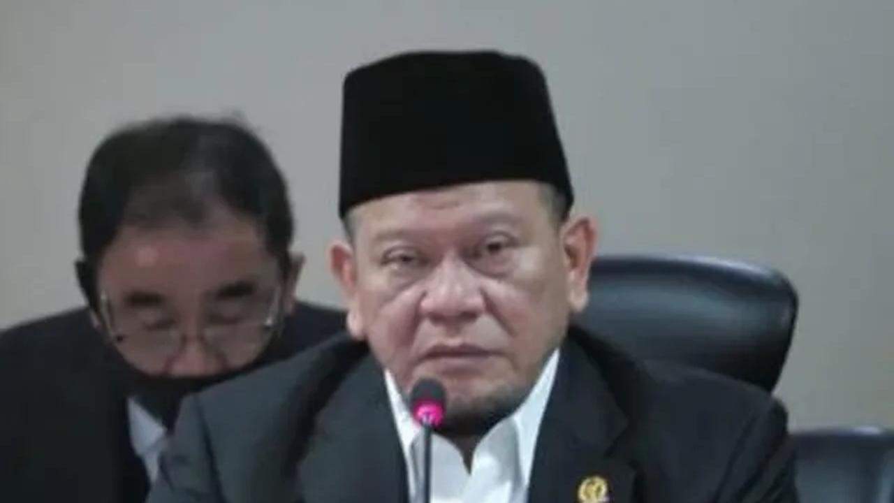 Dewan Perwakilan Daerah (DPD) RI mengusulkan untuk melakukan amandemen UUD 1945.