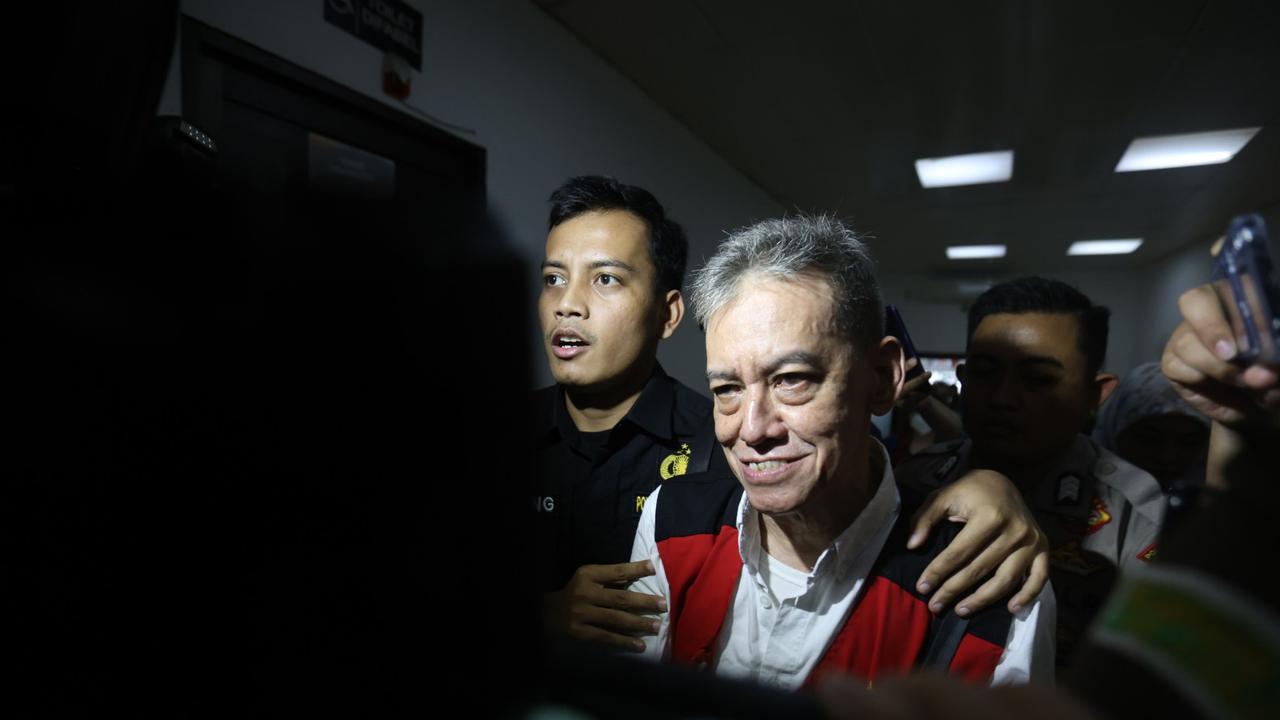 FOTO: Fariz RM Divonis 10 Bulan Penjara dan Denda Rp800 Juta dalam Kasus Narkoba