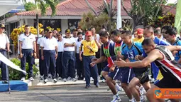 Citizen6, Surabaya: Tim STTAL bermaterikan lima atlet yang  dimotori Mayor Laut (KH) Joko ini, menyingkirkan 20 tim lainya yang berasal Satuan Kerja (Satker) Kobangdikal. (Pengirim: Penkobangdikal)