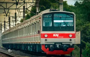 KAI Buka Suara Terkait Pelajar Tertemper Kereta di Parung Panjang