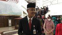 Foto Gubernur Jawa tengah, Ganjar Pranowo  usai menghadiri pelantikan Pelaksanaan Jabatan di gedung Grahadhika pada minggu malam (22/5/2022).(Foto :titoisnau)