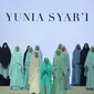 Busana muslim syar'i juga turut meramaikan panggung Indonesia Fashion Week 2017, penasaran seperti apa?