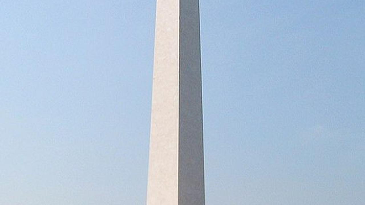 Monas didirikan untuk mengenang perlawanan dan perjuangan rakyat Indonesia dalam merebut kemerdekaan dari pemerintahan kolonial Belanda.