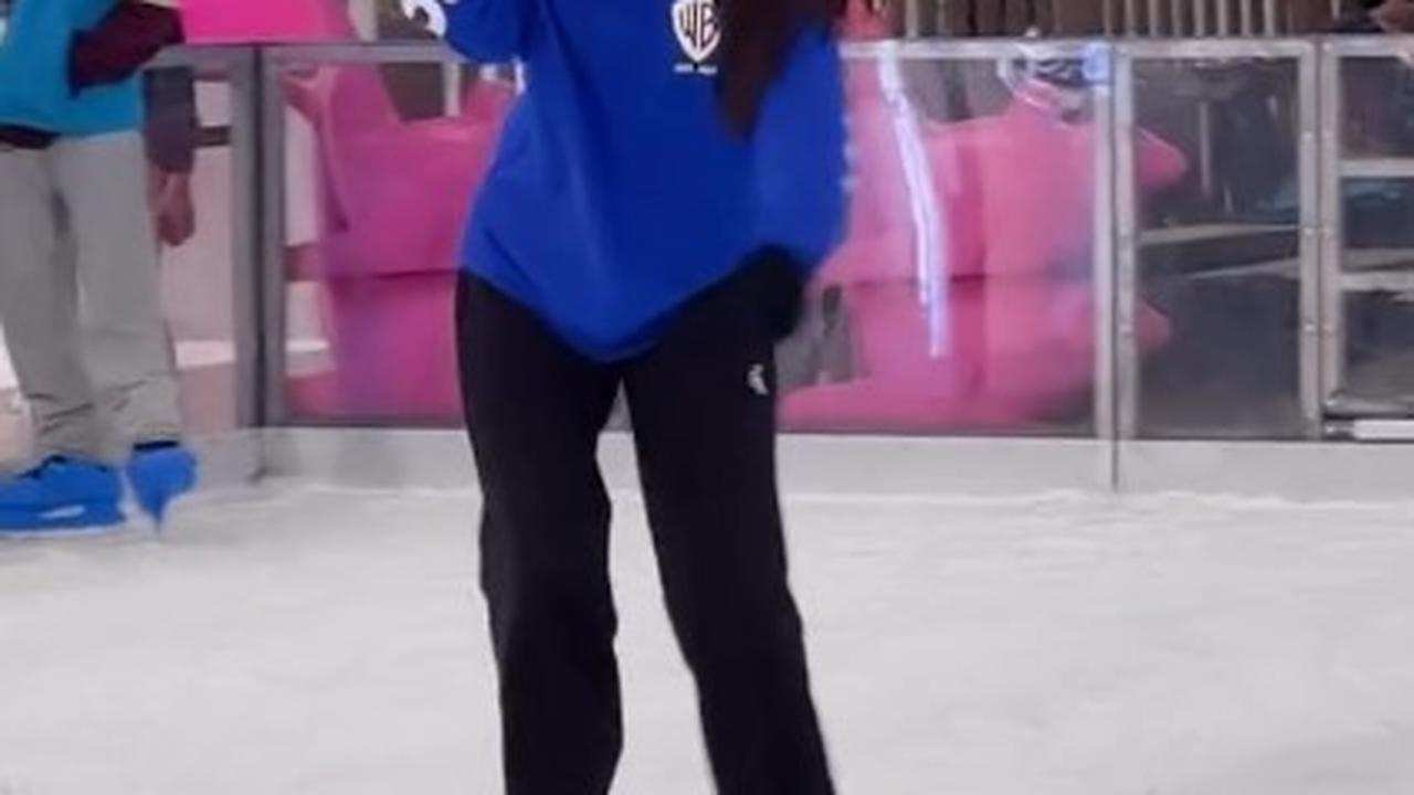 Potret Safeea Anak Mulan Jameela dan Ahmad Dhani Main Ice Skating, Ternyata Jago - Tunjukkan Aksi Berputar